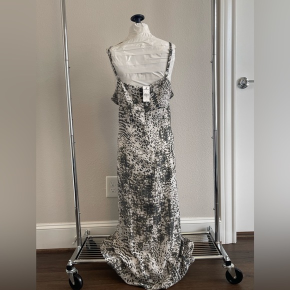 NWT Express multi color shift gown Sz XL - Picture 7 of 7